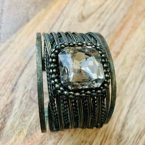 Wide Cuff Statement Bracelet🌟